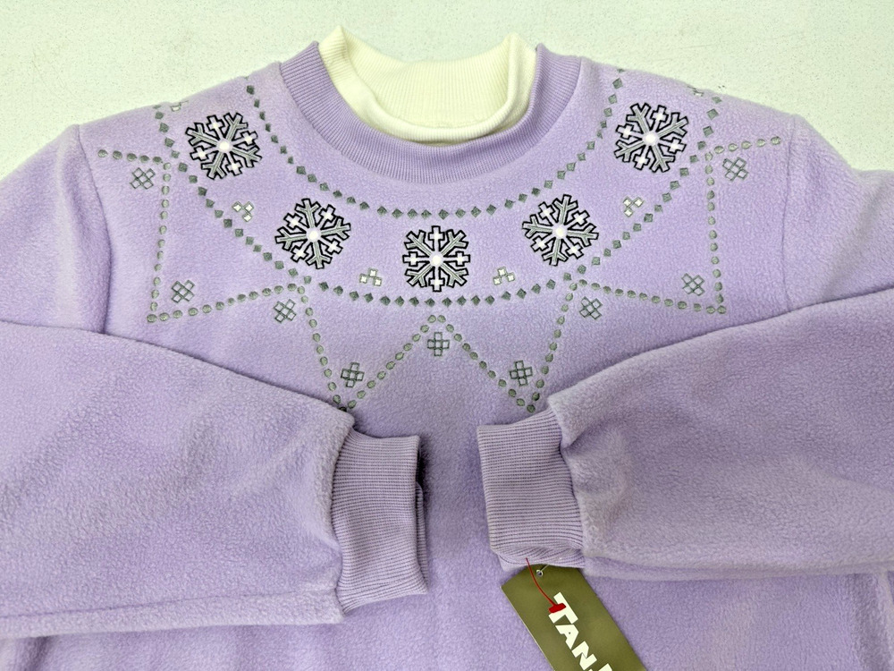 TanJay Sweatshirt Fleece Pullover Grandma Style Purple Snowflakes Large Vintage